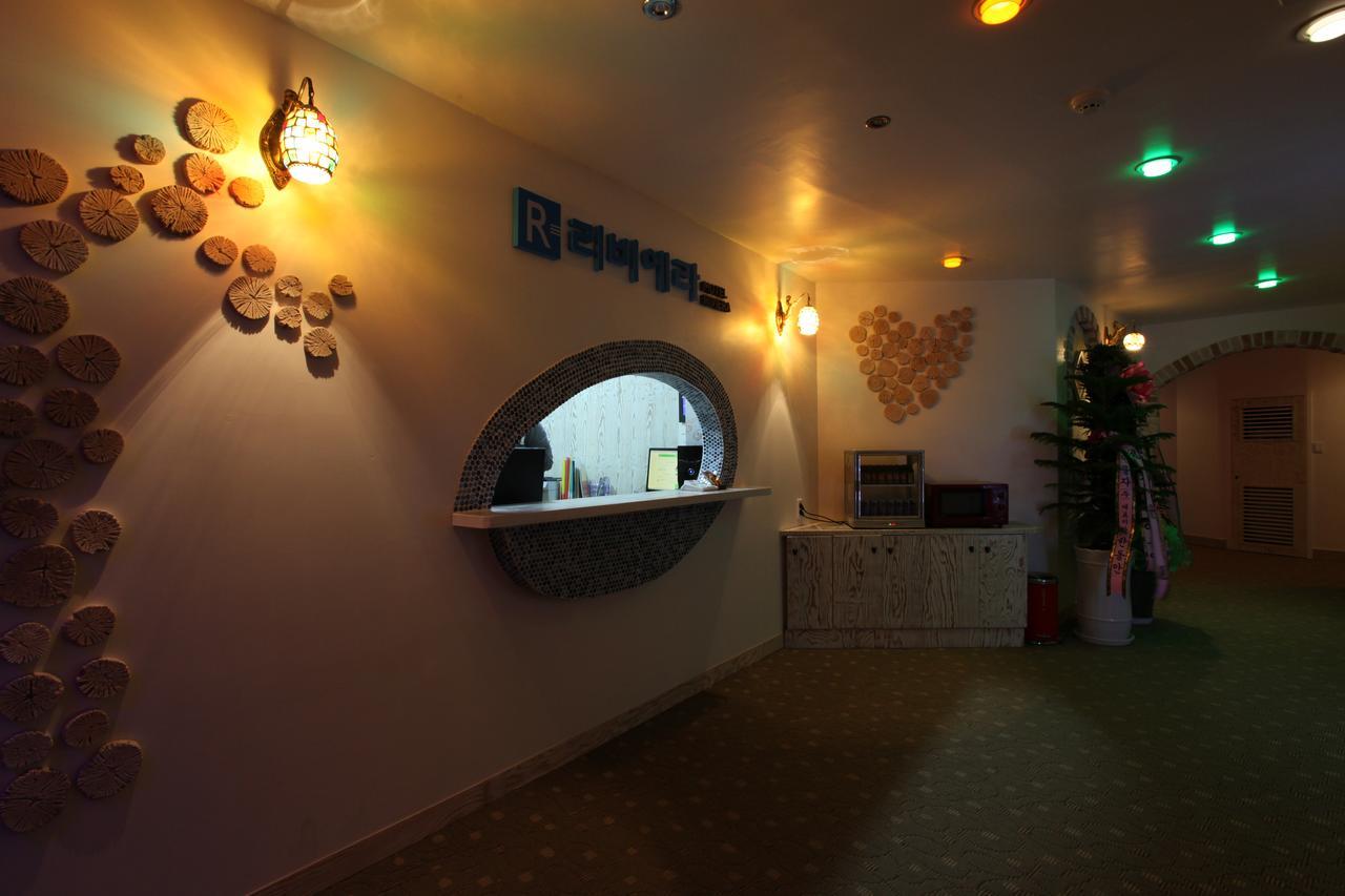 Riviera Motel Goyang Ngoại thất bức ảnh