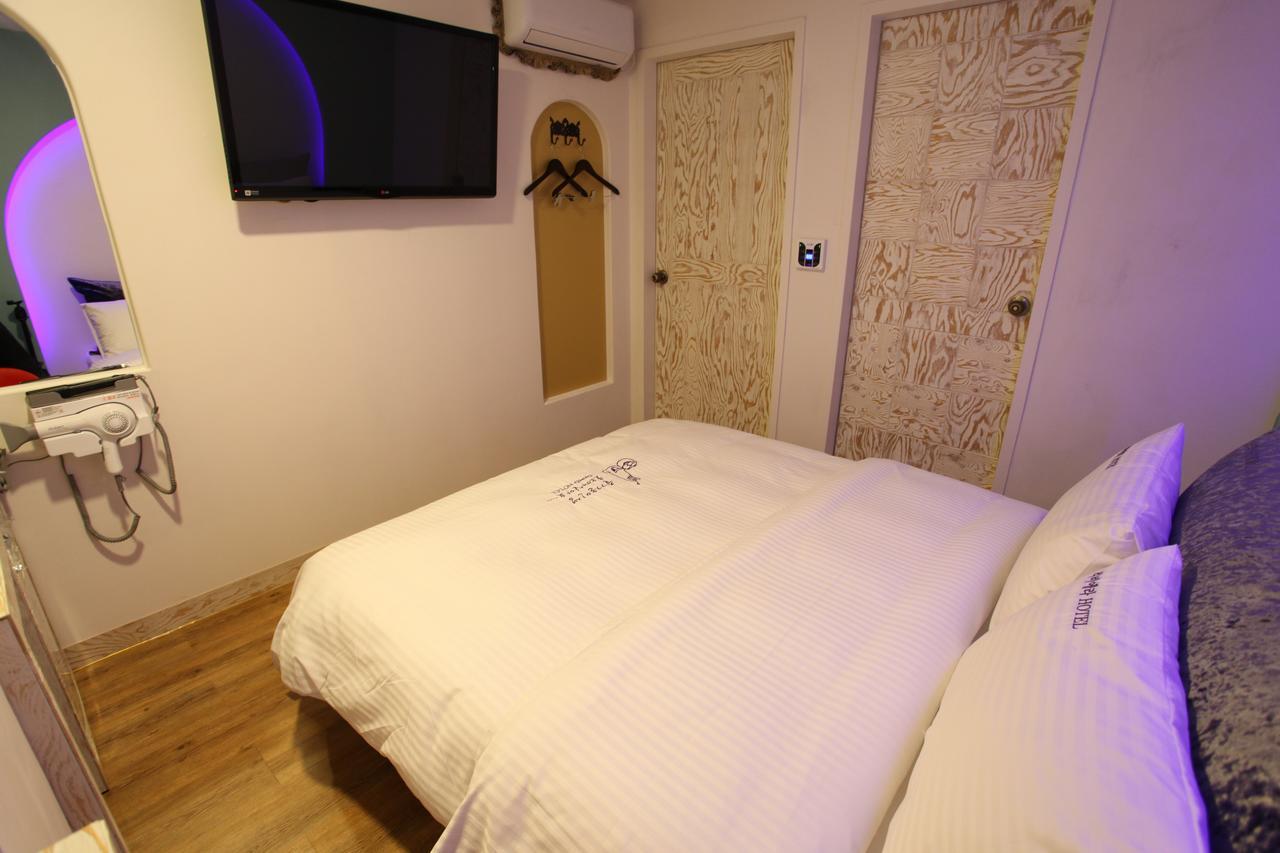 Riviera Motel Goyang Ngoại thất bức ảnh