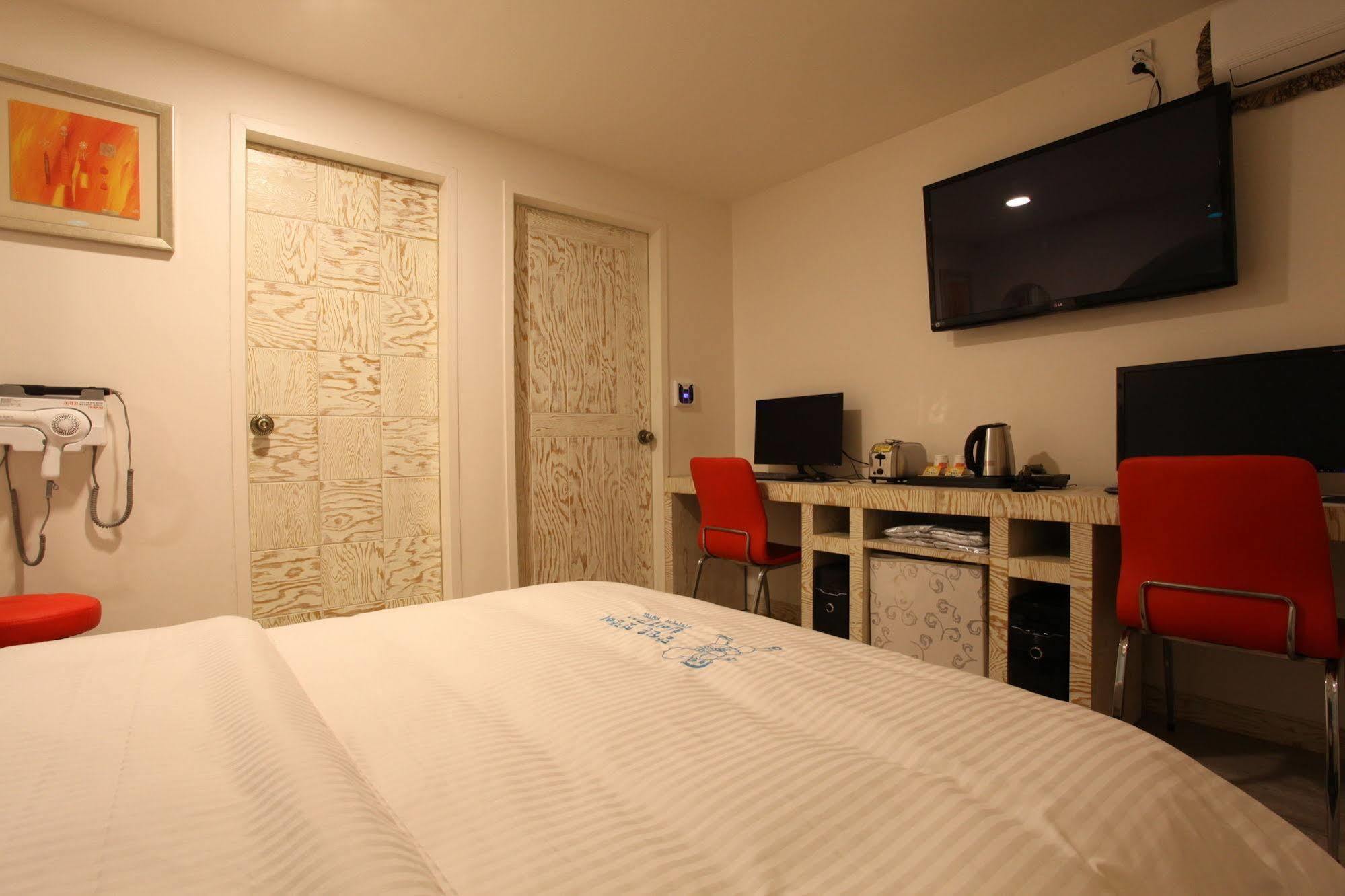 Riviera Motel Goyang Ngoại thất bức ảnh